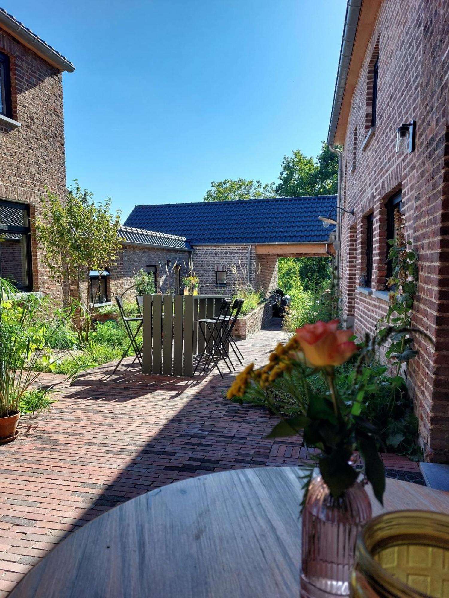 Boerderaaj Bed & Breakfast Bilzen Bagian luar foto